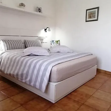 Homestay Geranios N.25