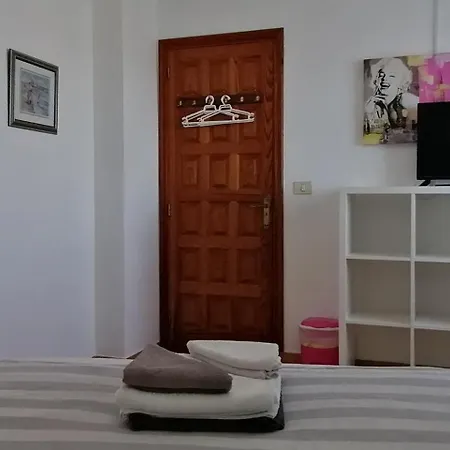 Homestay Geranios N.25