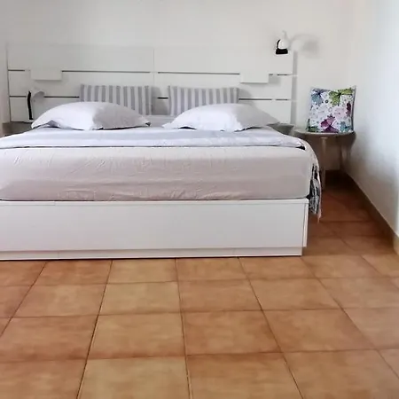 Ubytování v soukromí Geranios N.25 *