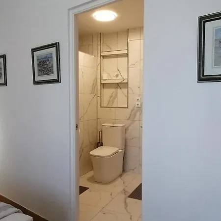 Geranios N.25 Ubytování v soukromí
